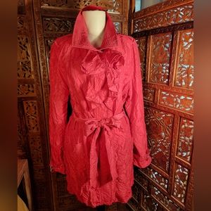 NWT Due Per Due Bright Pink Lightweight Ruffled Travel Trench Jacket, Size L